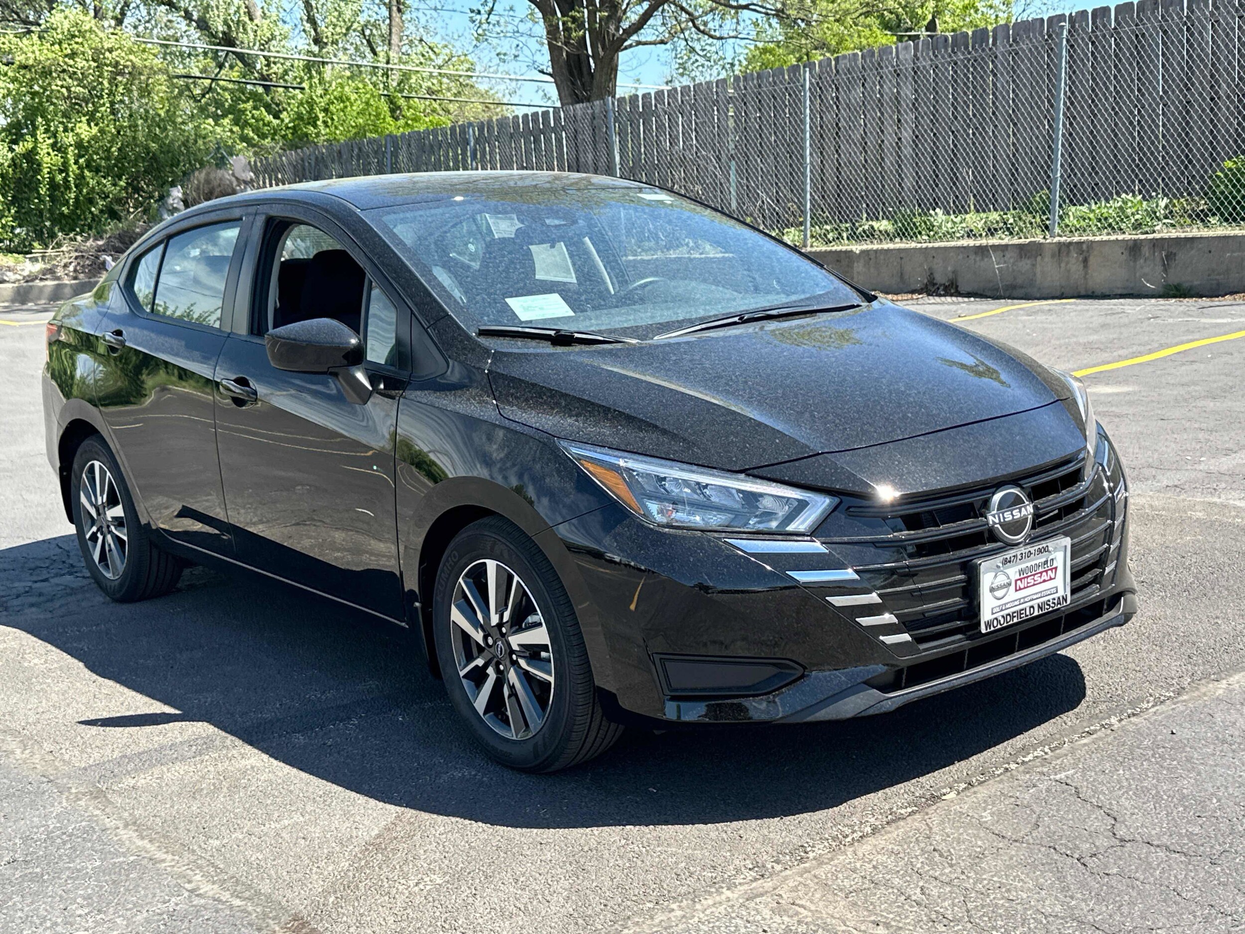 2025 Nissan Versa SV photo 3