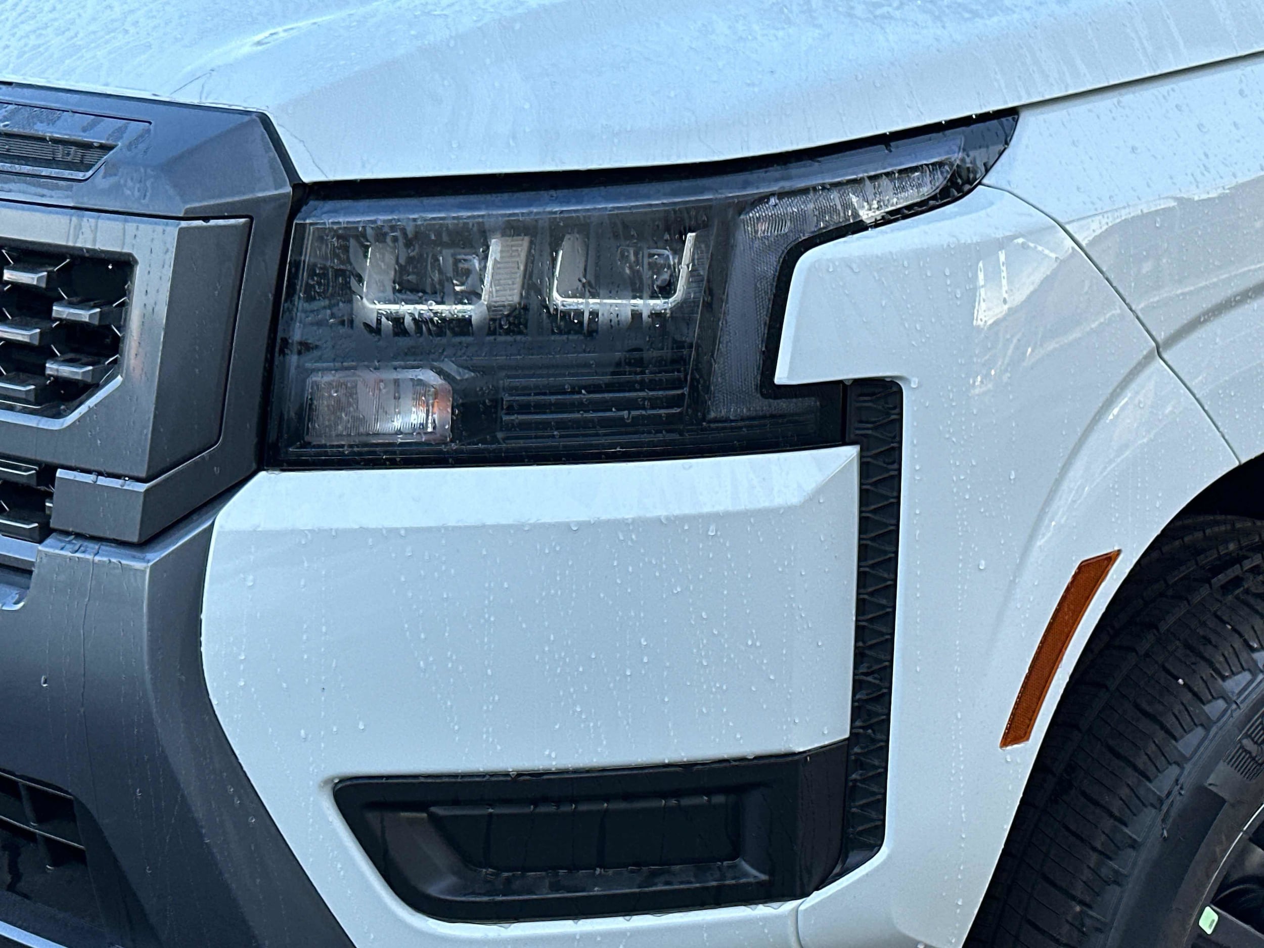 2026 Nissan Frontier SV - Photo 9