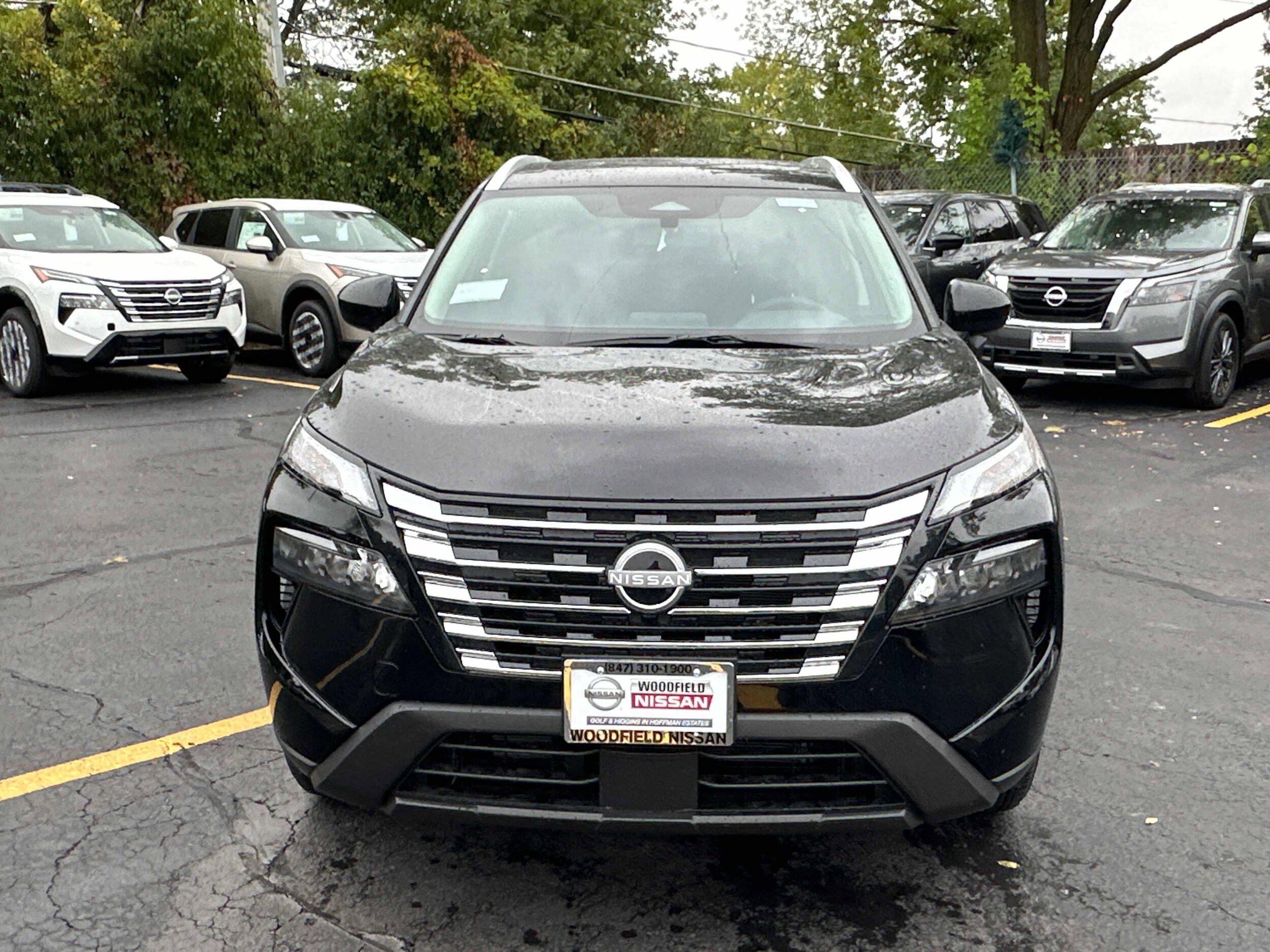 2026 Nissan Rogue SV photo 2