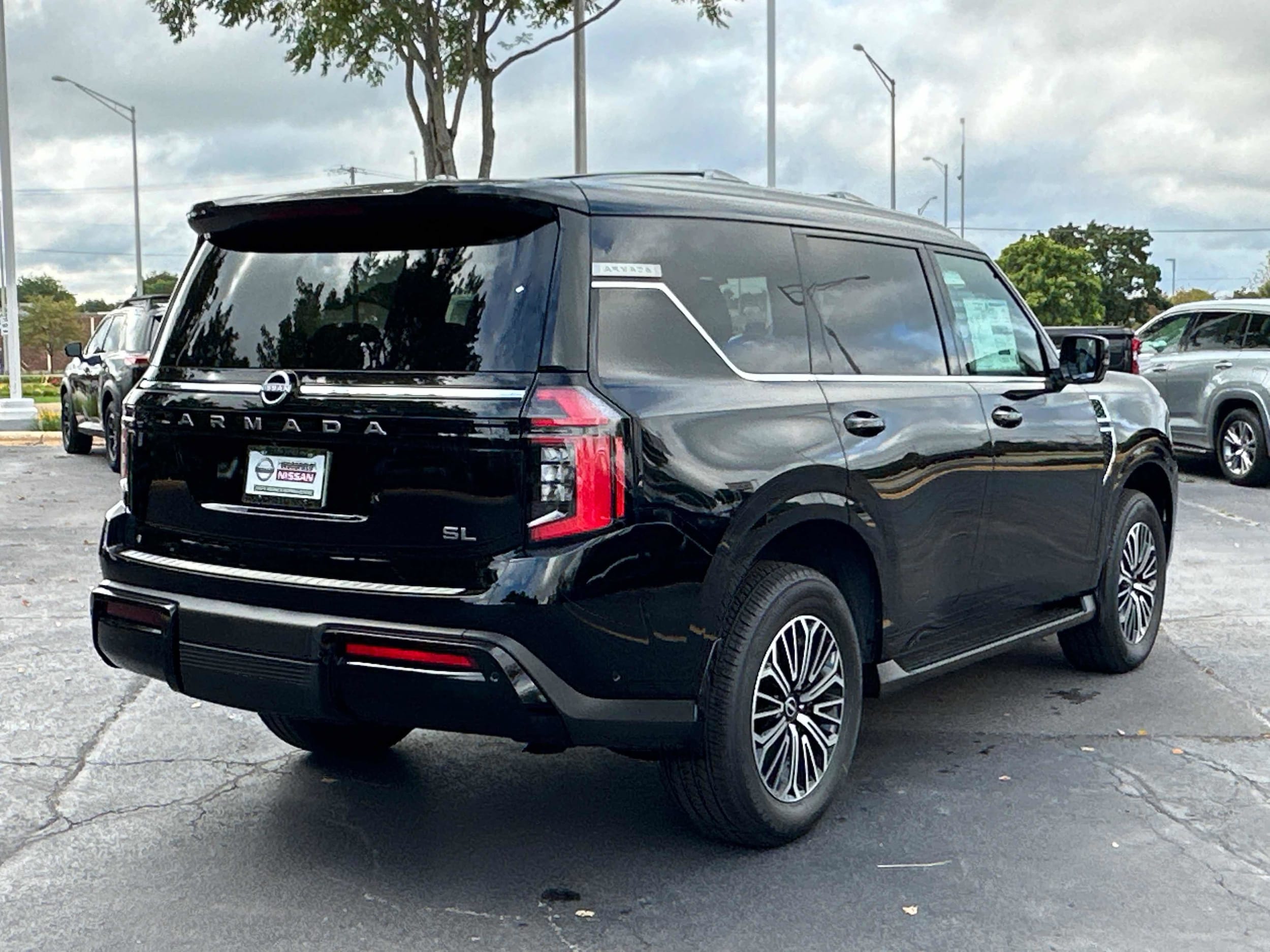 2026 Nissan Armada SL photo 4