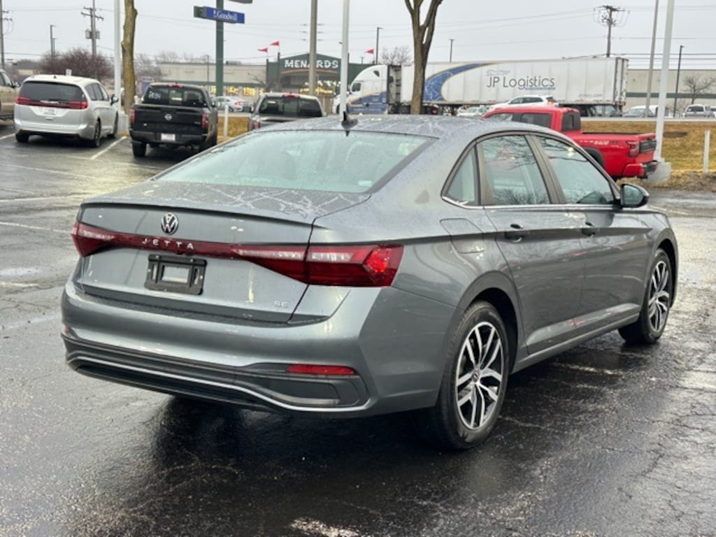 Used 2025 Volkswagen Jetta 1.5T SE Sedan