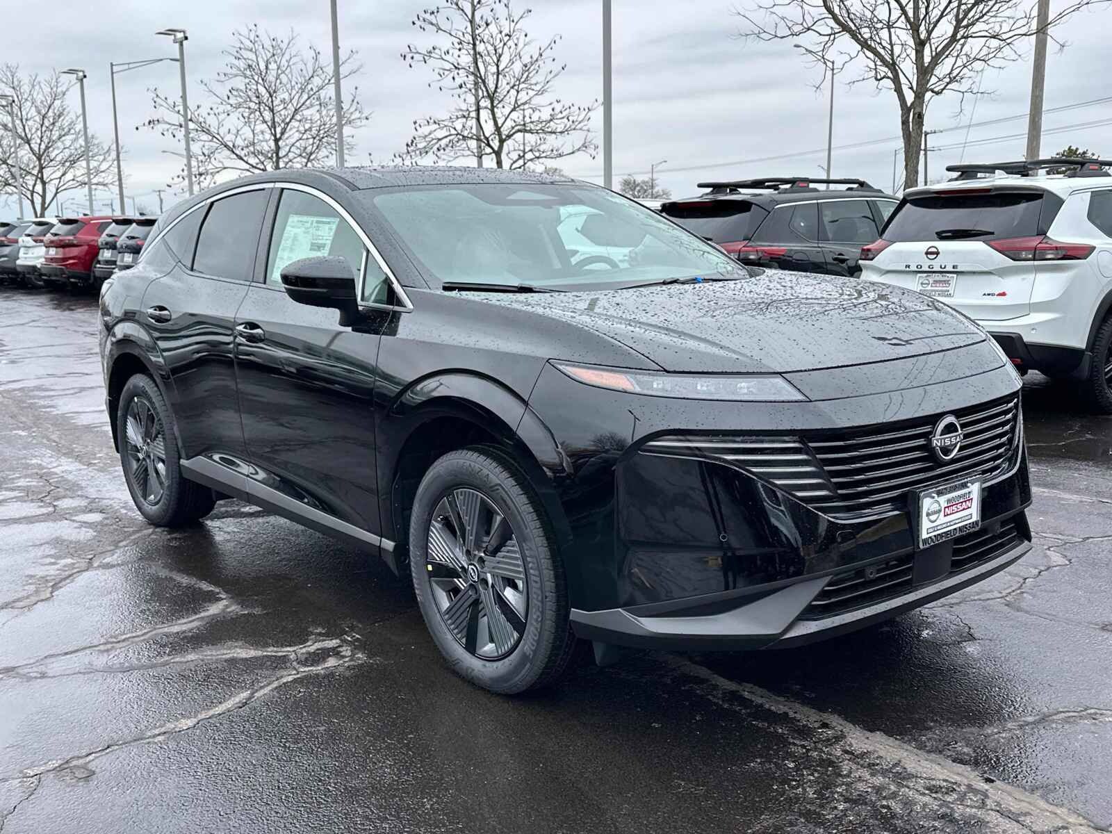 2025 Nissan Murano SL photo 2