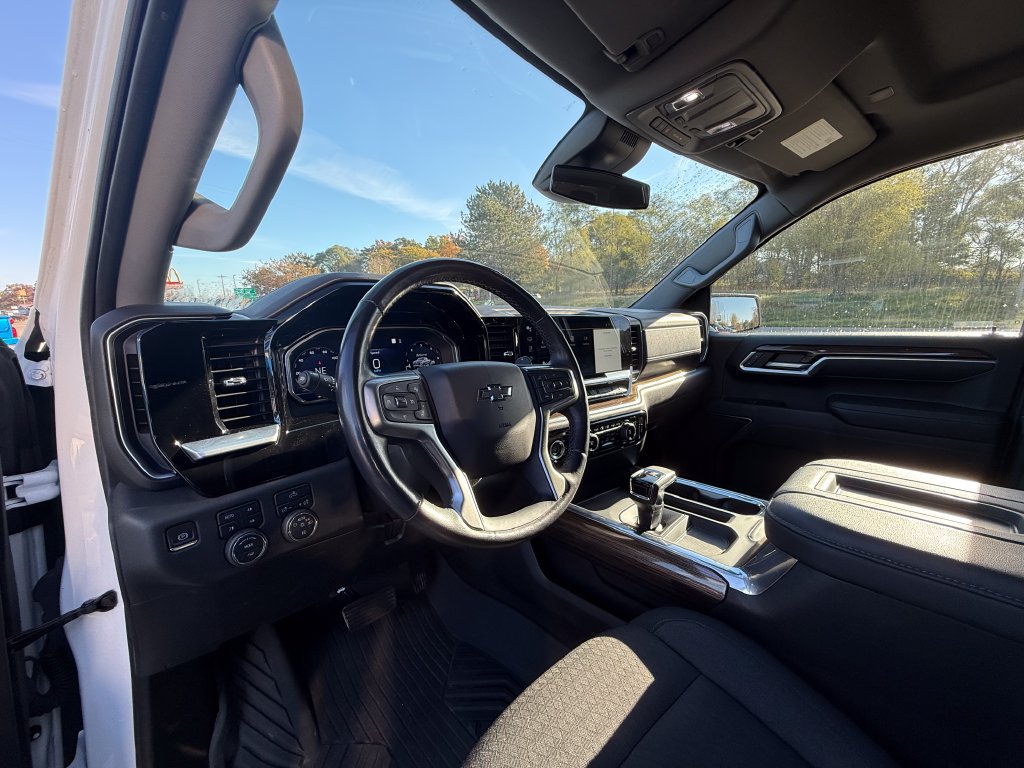 2022 Chevrolet Silverado 1500 RST - Photo 16