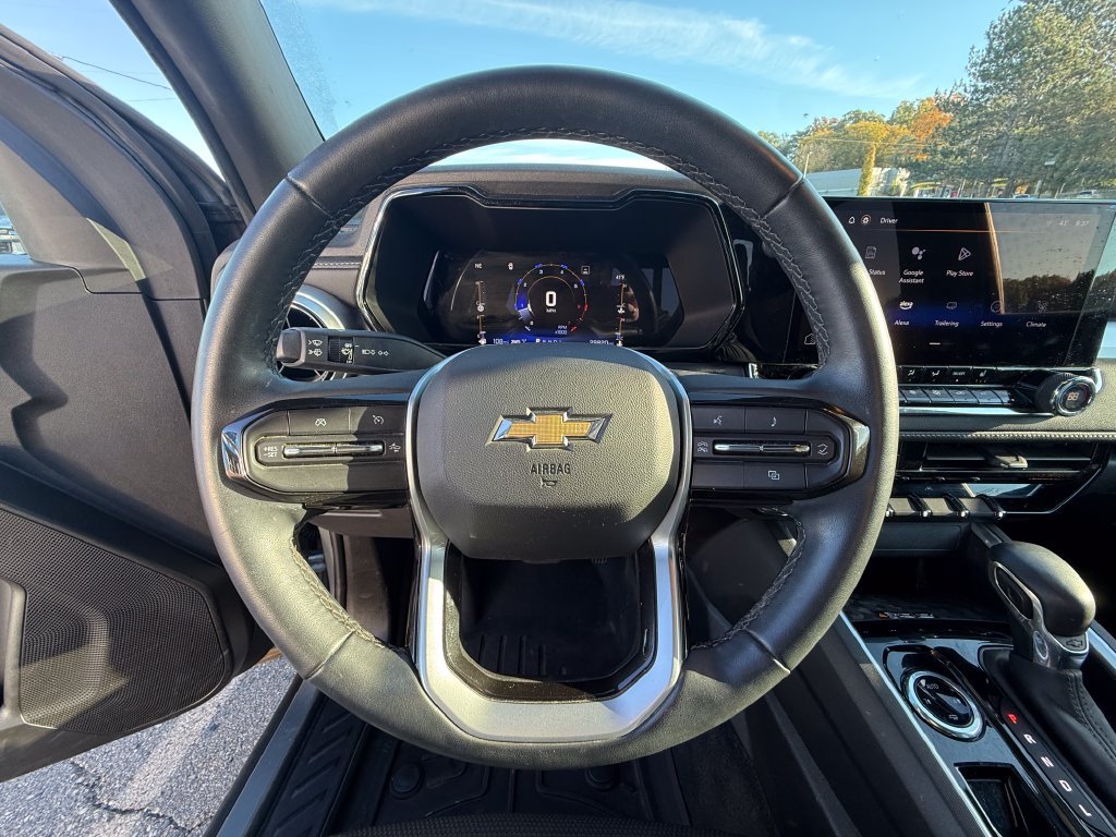 2023 Chevrolet Colorado LT - Photo 18