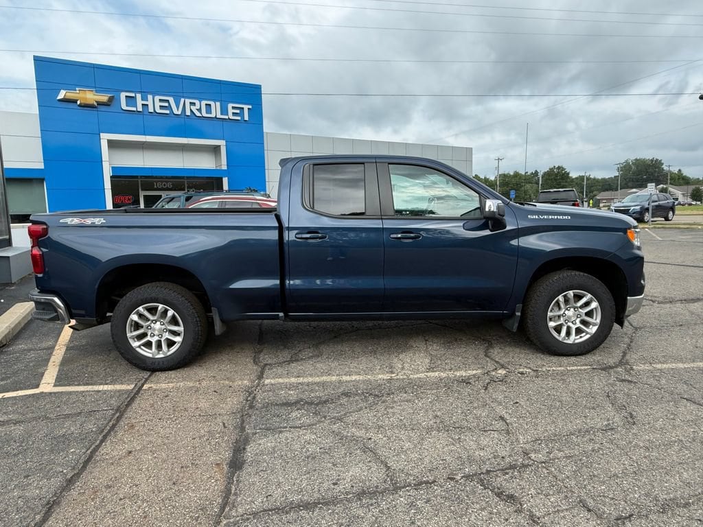 2023 Chevrolet Silverado 1500 LT - Photo 7