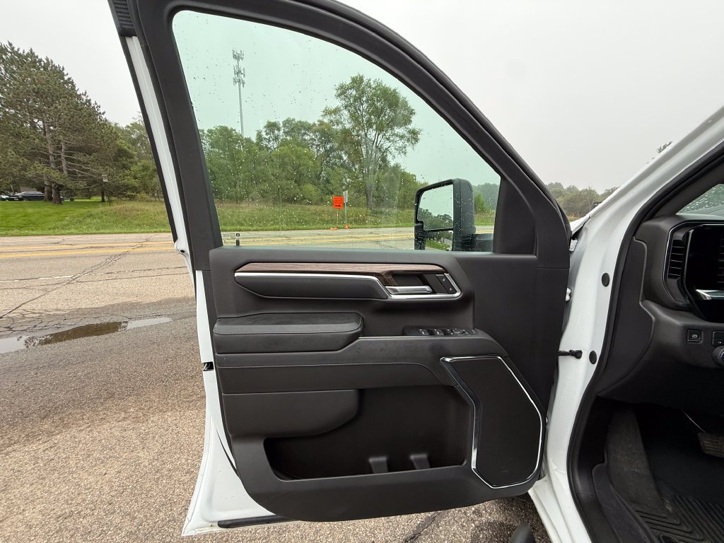 2024 Chevrolet Silverado 3500HD LT - Photo 15