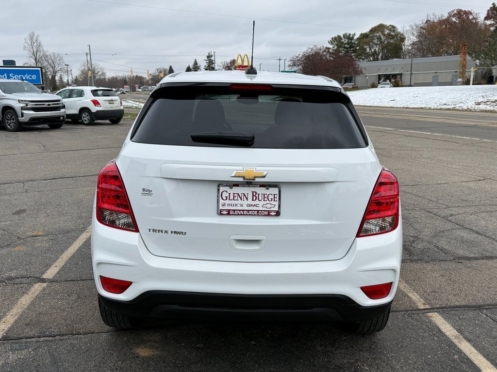 2022 Chevrolet Trax LS photo 4