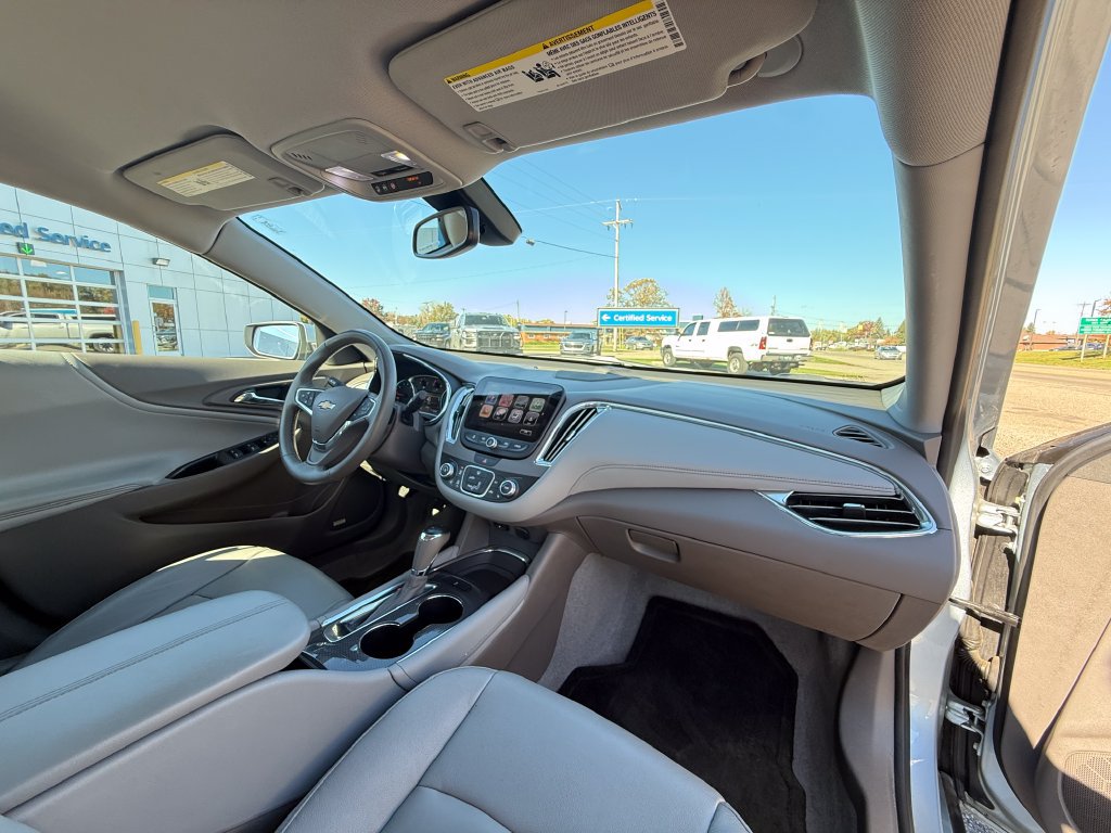 2017 Chevrolet Malibu 1LT - Photo 32