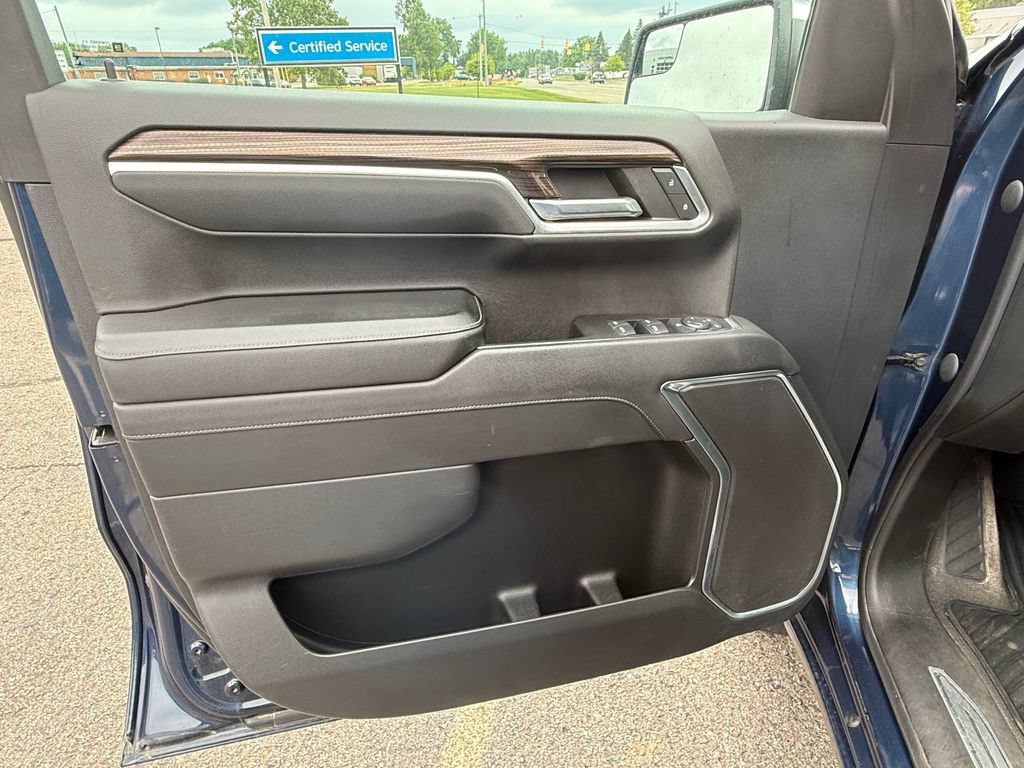 2023 Chevrolet Silverado 1500 LT - Photo 13