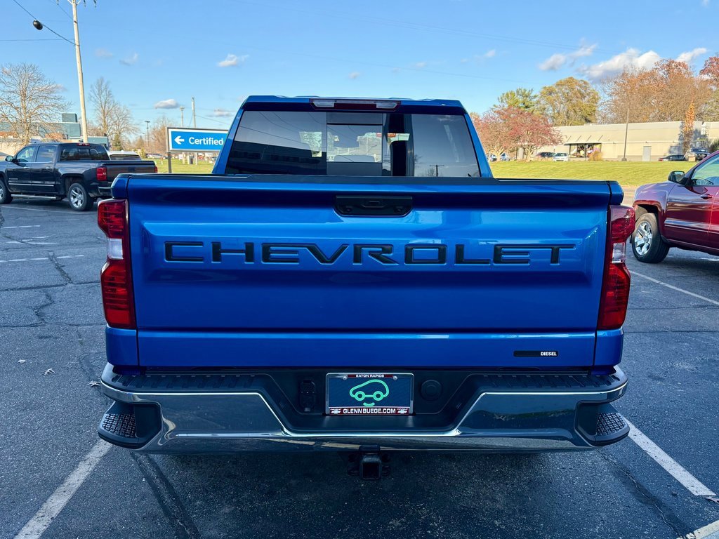 2023 Chevrolet Silverado 1500 LT photo 4