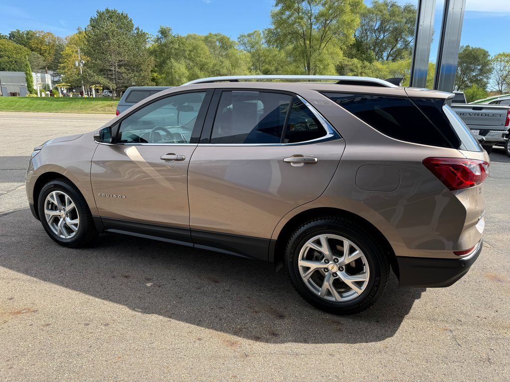 2018 Chevrolet Equinox LT photo 3