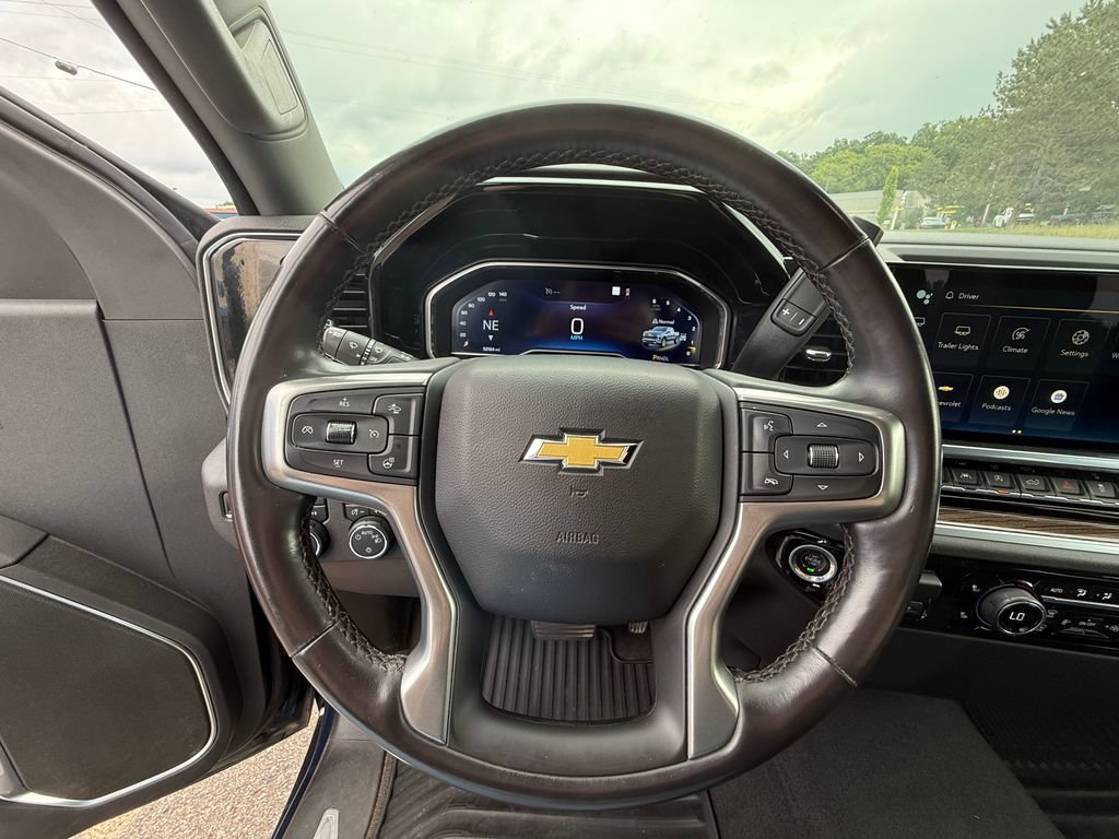 2023 Chevrolet Silverado 1500 LT - Photo 18