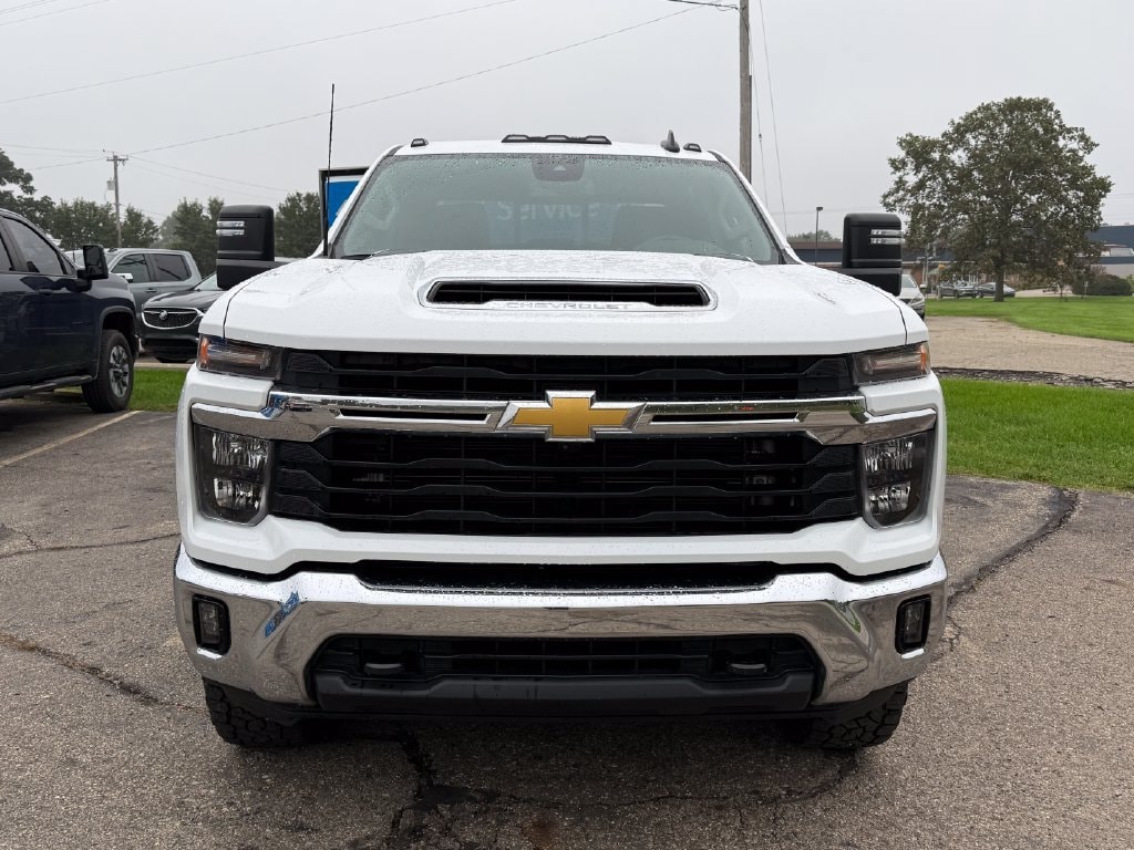 2024 Chevrolet Silverado 3500HD LT - Photo 11