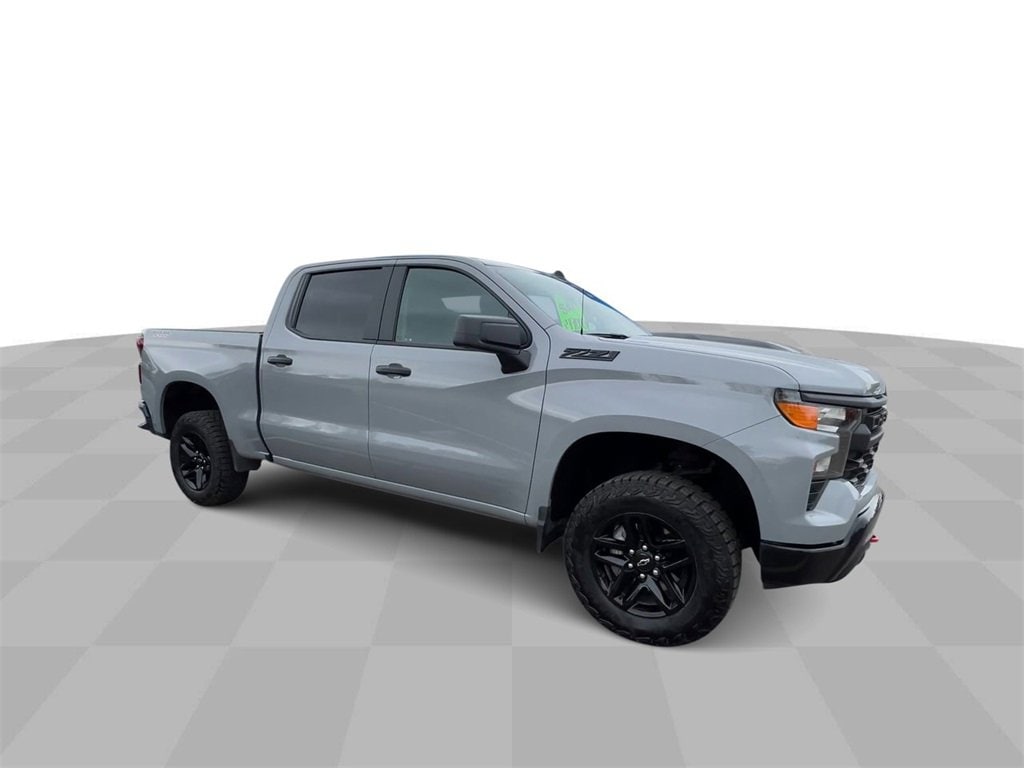 Used 2025 Chevrolet Silverado 1500 Custom Trail Boss with VIN 3GCUKCED7SG107747 for sale in Eaton Rapids, MI