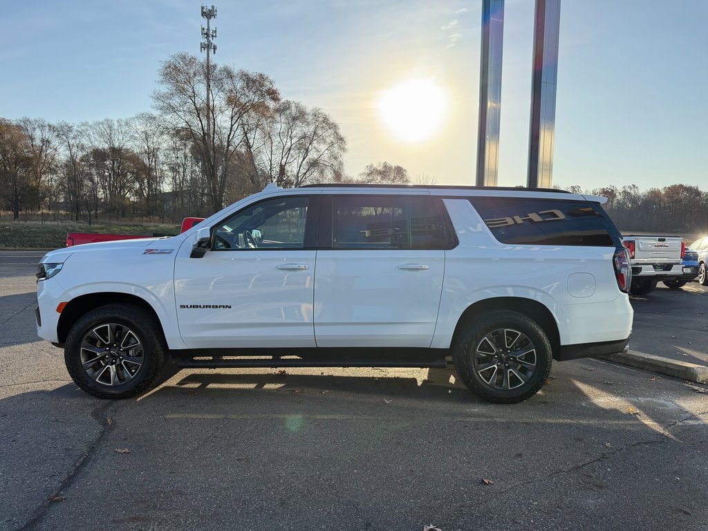 2024 Chevrolet Suburban Z71 photo 2