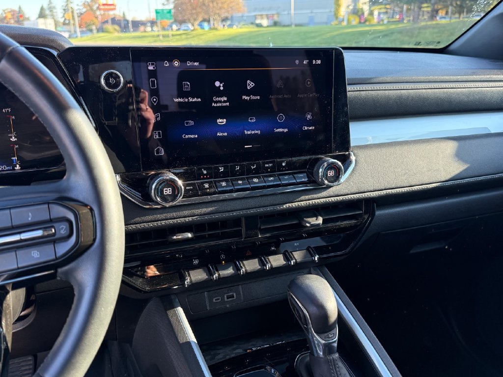 2023 Chevrolet Colorado LT - Photo 21