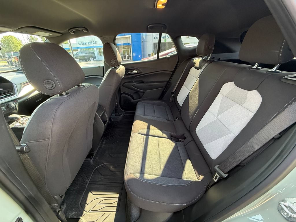 2024 Chevrolet Trax RS - Photo 27