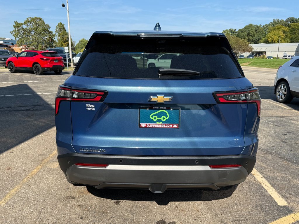 2025 Chevrolet Equinox LT photo 4
