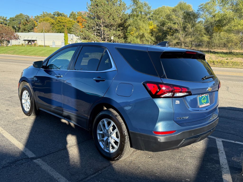2024 Chevrolet Equinox LT photo 3