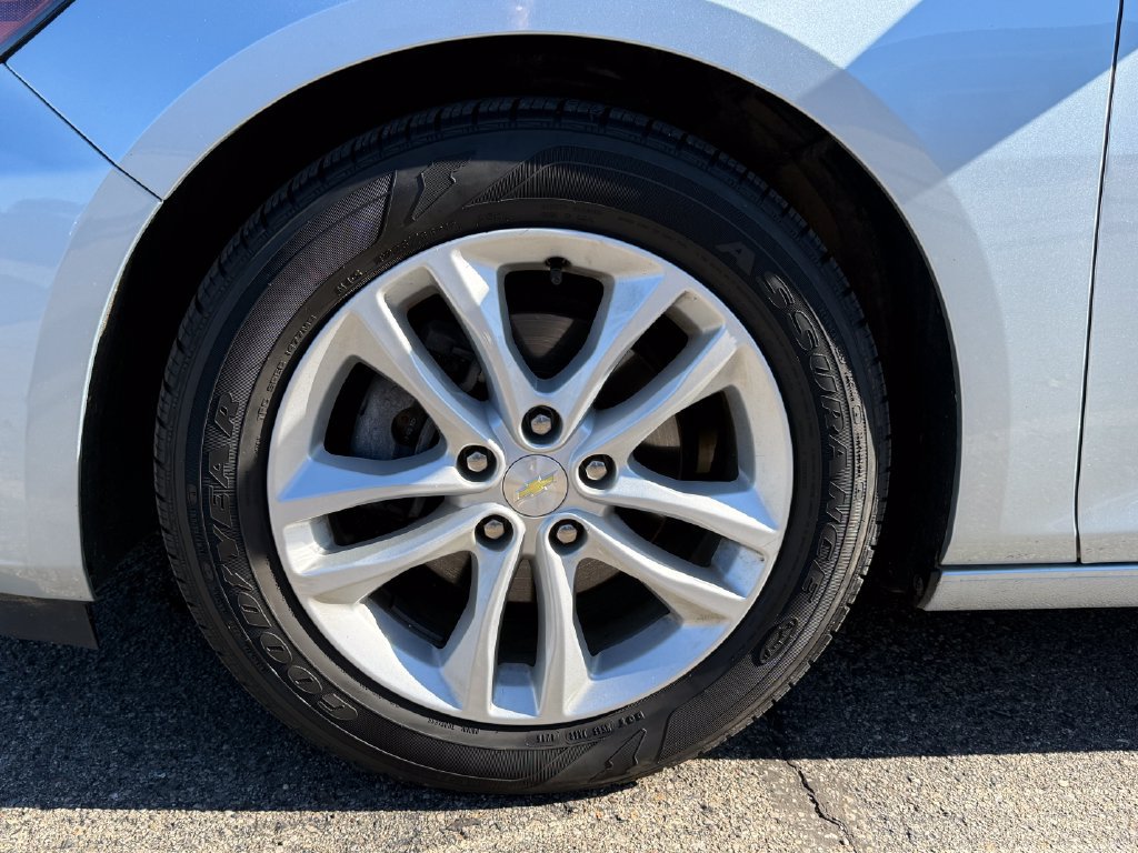 2017 Chevrolet Malibu 1LT - Photo 11