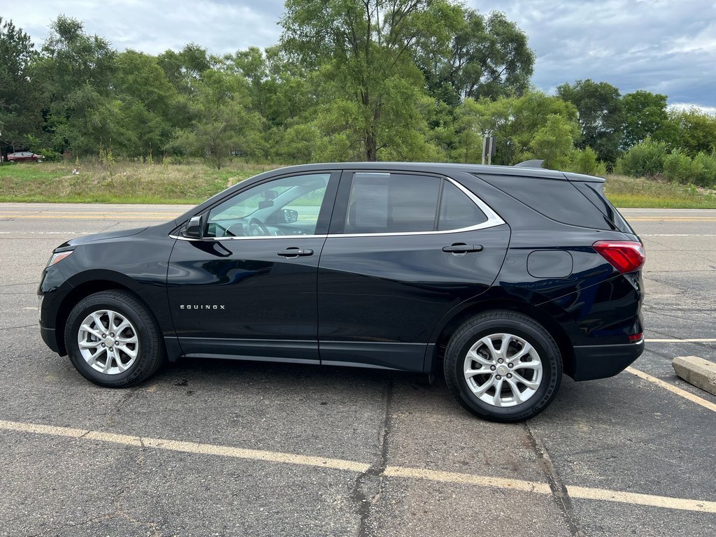 2020 Chevrolet Equinox LT photo 2