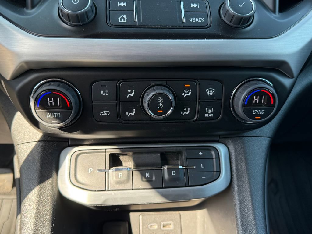 2023 GMC Acadia SLE - Photo 23