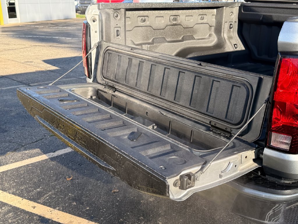 2023 Chevrolet Colorado LT - Photo 6