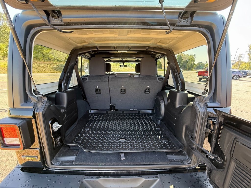 Used 2022 Jeep Wrangler Unlimited Rubicon 4x4 SUV