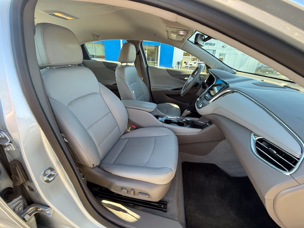 2017 Chevrolet Malibu 1LT - Photo 31