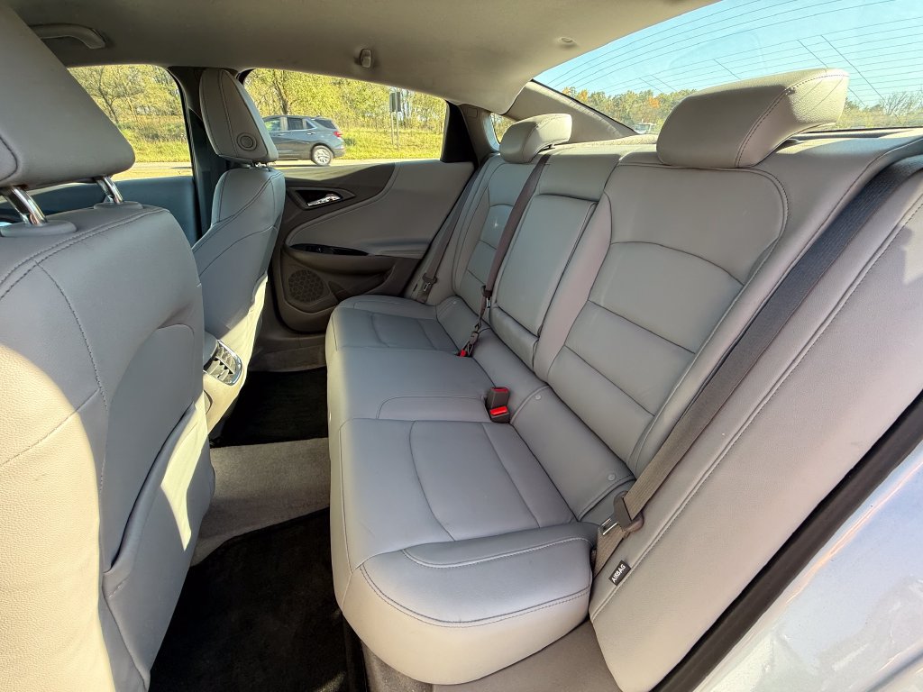2017 Chevrolet Malibu 1LT - Photo 26