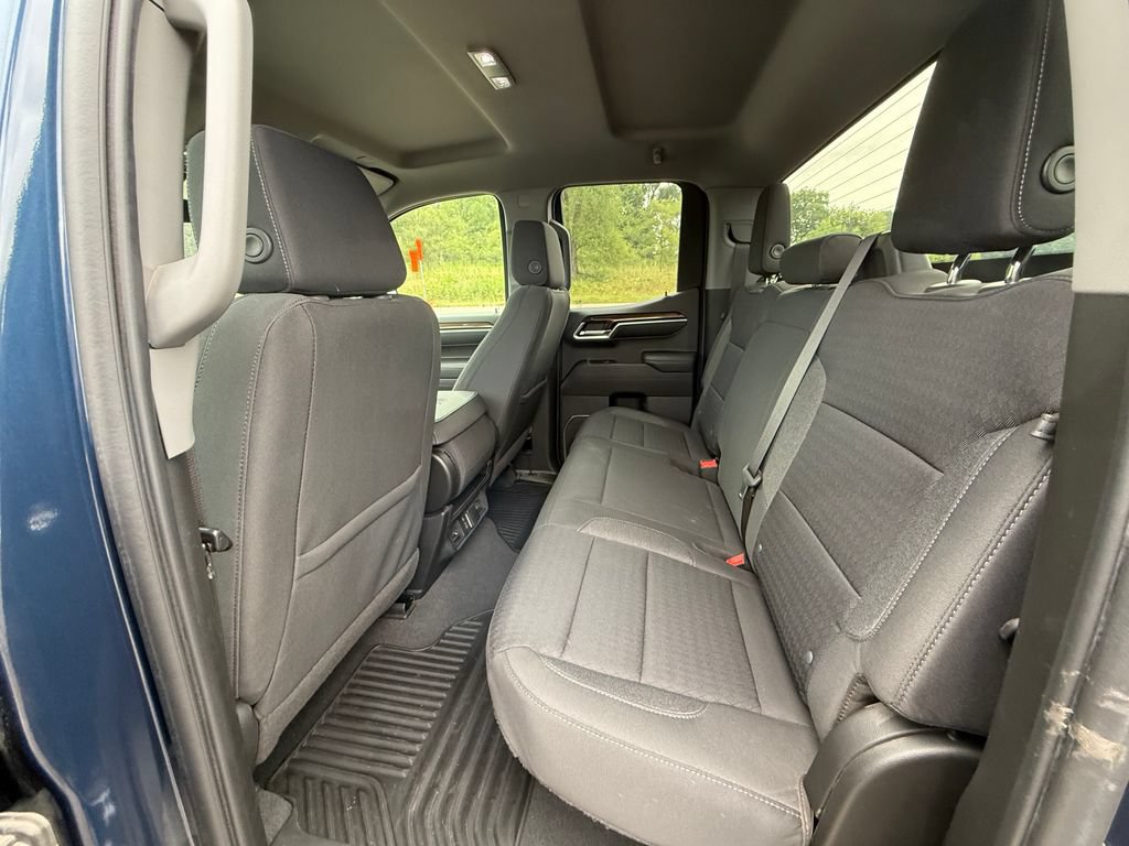 2023 Chevrolet Silverado 1500 LT - Photo 24