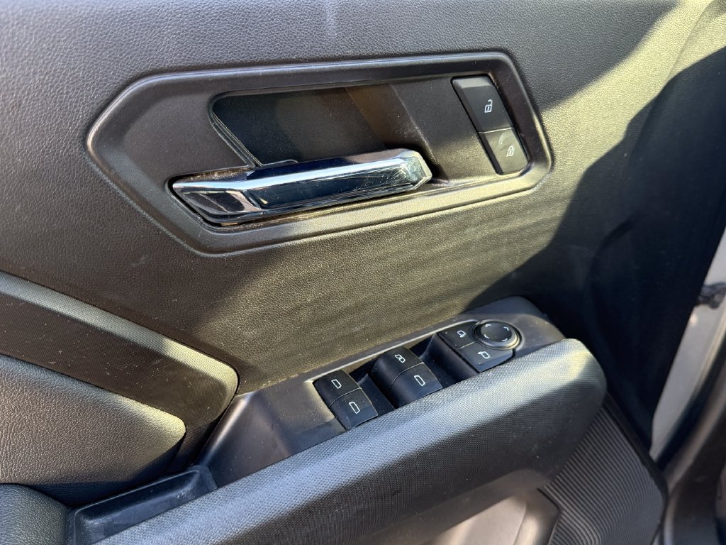 2023 Chevrolet Colorado LT - Photo 14