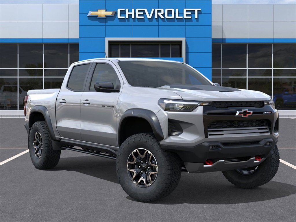 2026 Chevrolet Colorado ZR2 photo 3