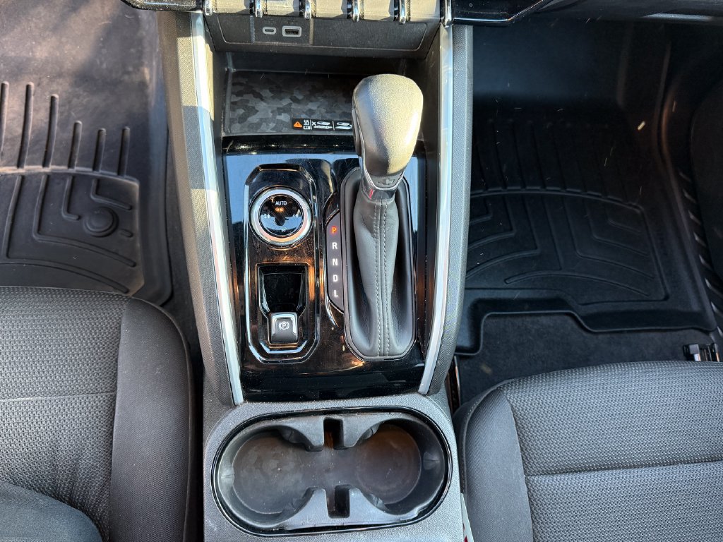 2023 Chevrolet Colorado LT - Photo 23