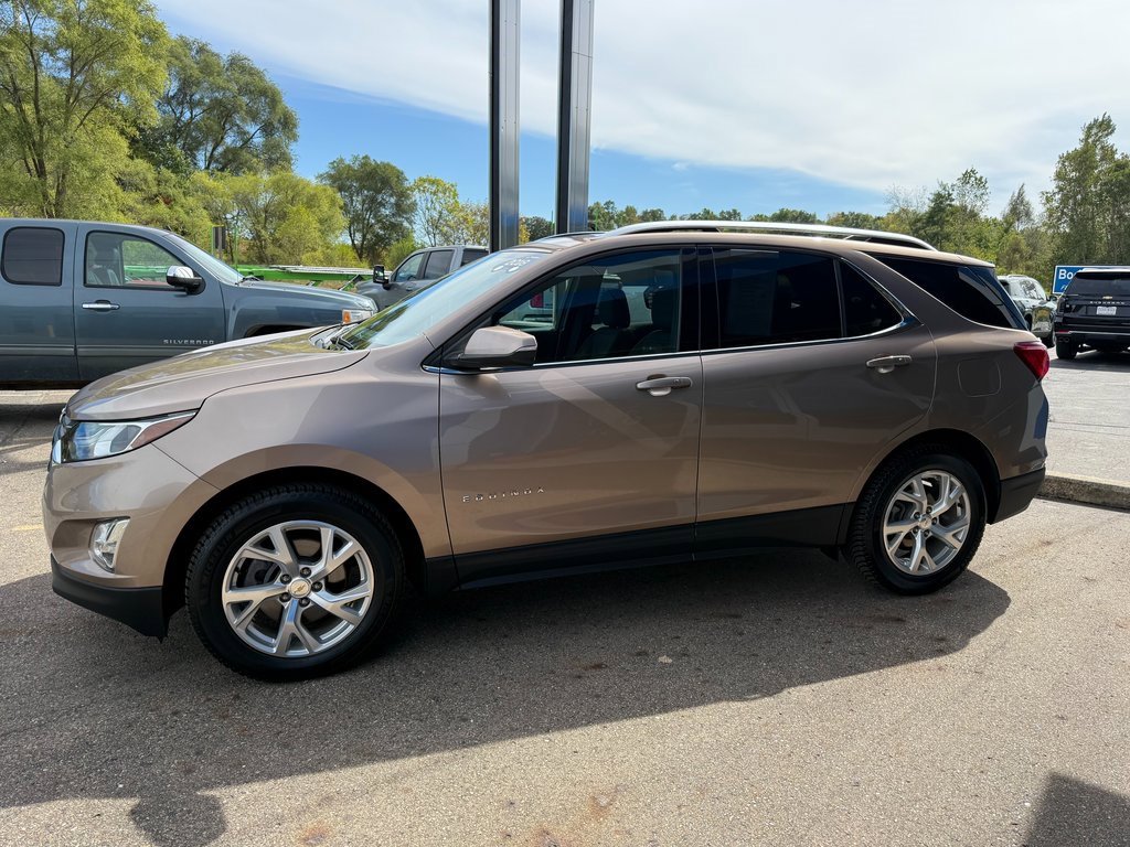 2018 Chevrolet Equinox LT photo 2