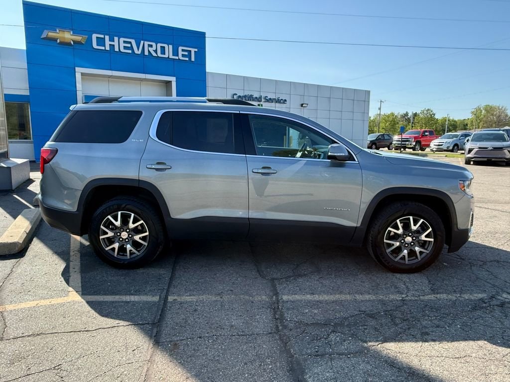 2023 GMC Acadia SLE - Photo 7