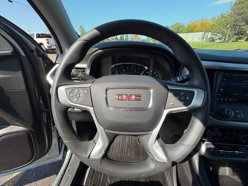 2023 GMC Acadia SLE - Photo 19
