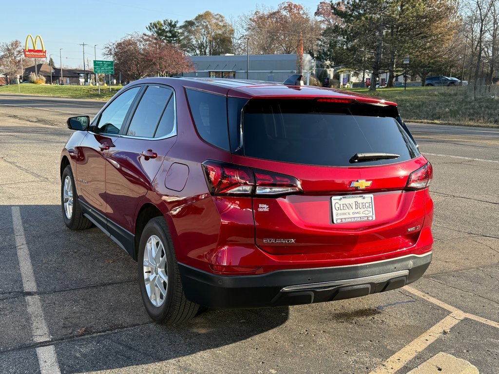 2023 Chevrolet Equinox LT photo 3