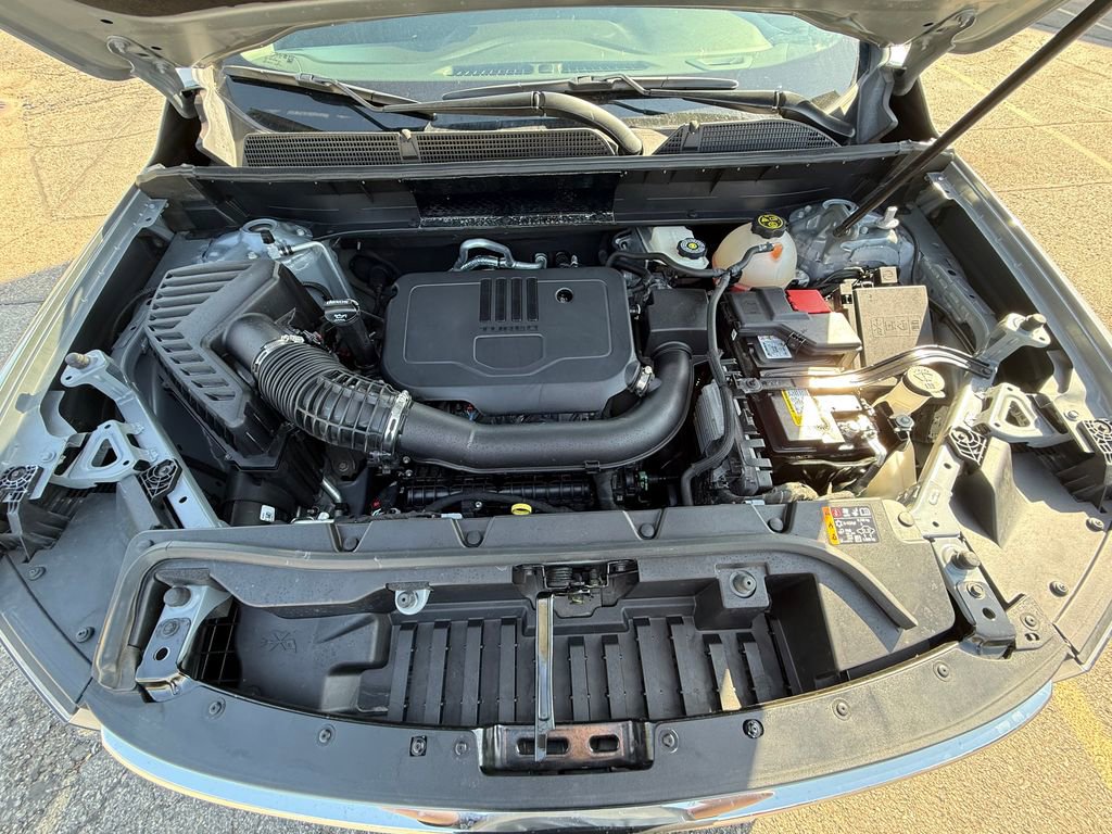 2023 GMC Acadia SLE - Photo 10