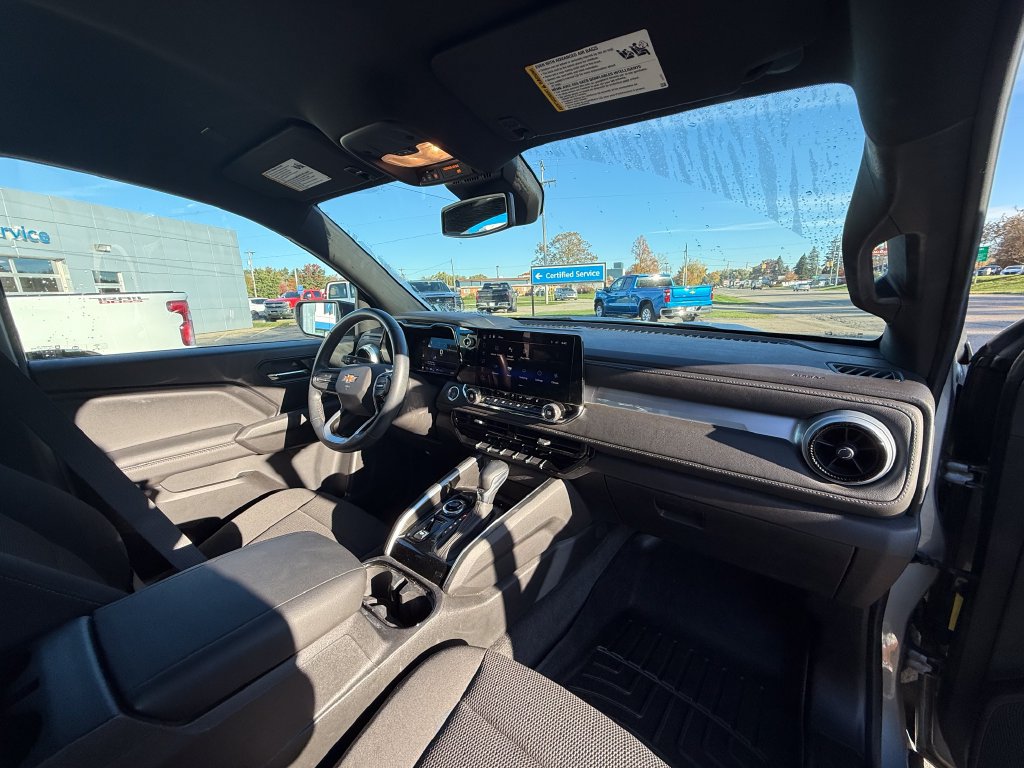 2023 Chevrolet Colorado LT - Photo 32