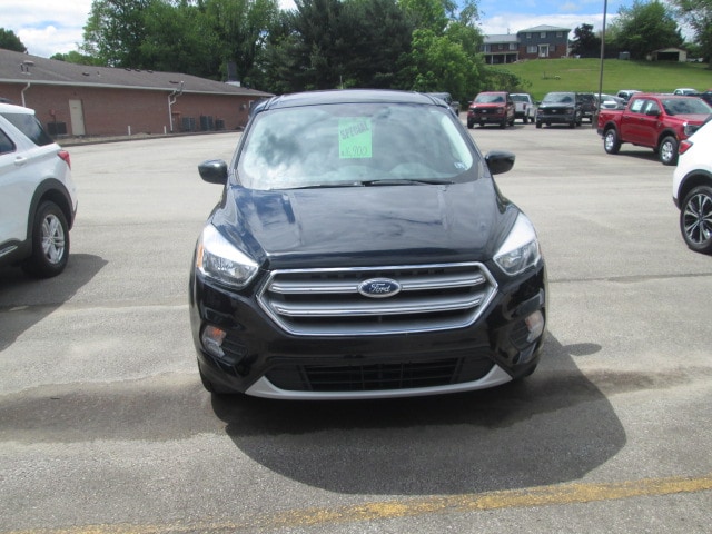 Used 2017 Ford Escape SE with VIN 1FMCU9G98HUB39559 for sale in Apollo, PA