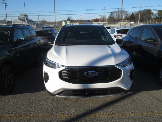 2026 Ford Escape ST-Line photo 3