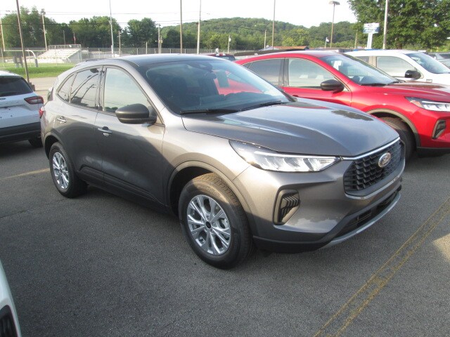 2025 Ford Escape Active photo 2