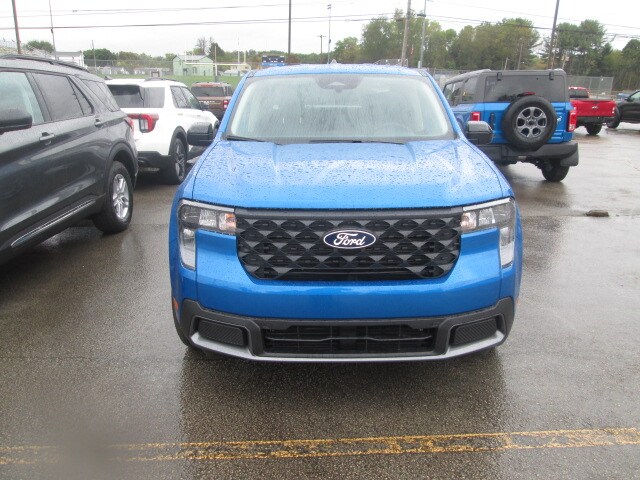 2025 Ford Maverick XLT photo 2