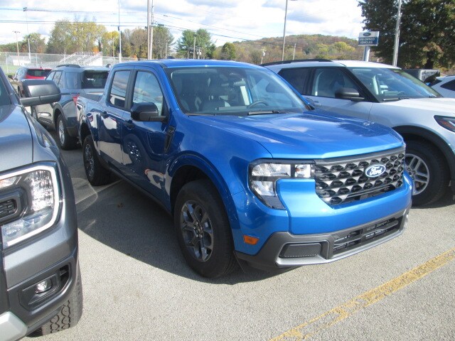 2025 Ford Maverick XLT photo 2