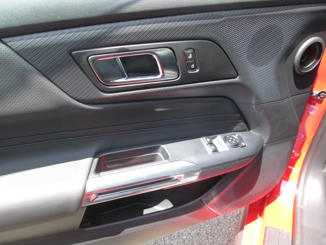 2025 Ford Mustang EcoBoost Premium Fastback - Photo 12