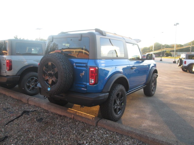 2024 Ford Bronco Black Diamond photo 4