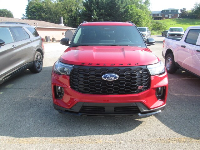 2025 Ford Explorer ST photo 2