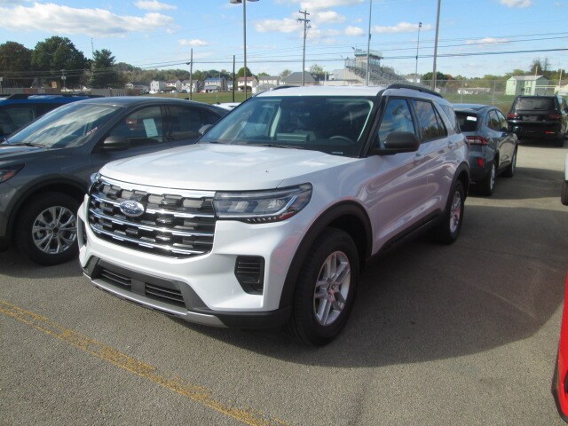 2026 Ford Explorer photo 4