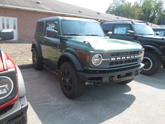 2024 Ford Bronco Black Diamond photo 3